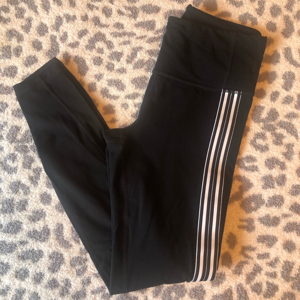 Athleta salutation leggings